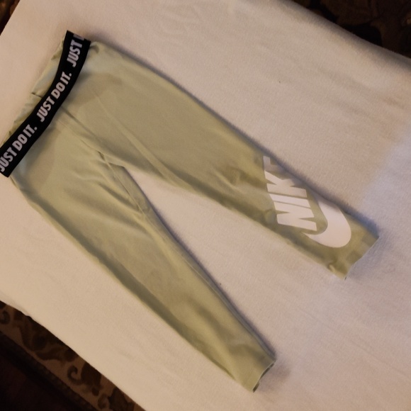 Nike bottoms - Picture 3 of 3